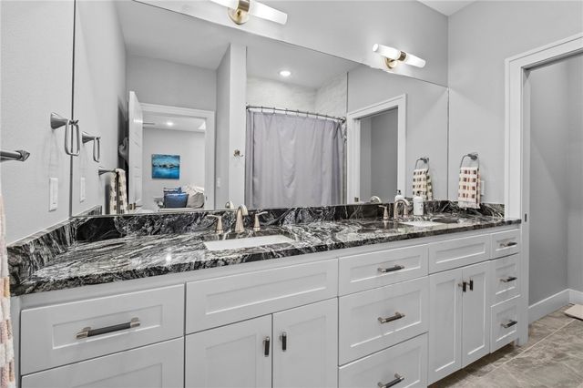 715 8th Street, Bentonville, AR 72712