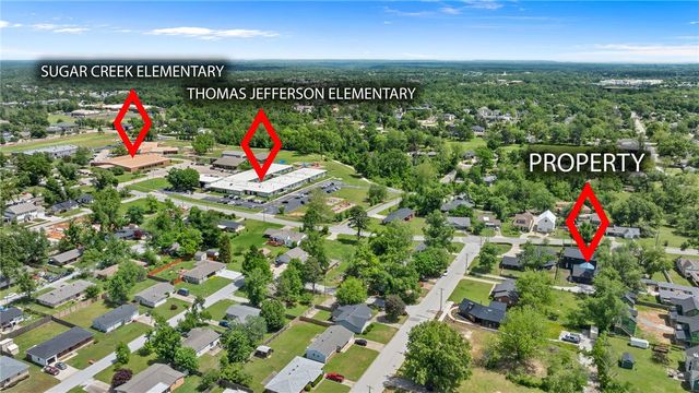 715 8th Street, Bentonville, AR 72712