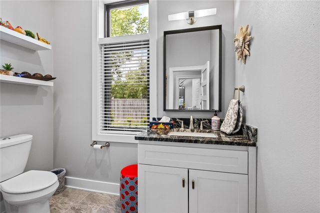 715 8th Street, Bentonville, AR 72712