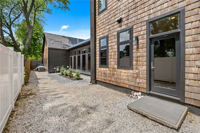 715 8th Street, Bentonville, AR 72712