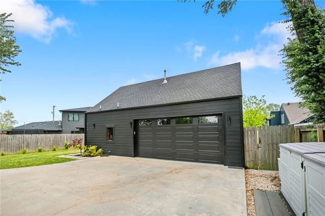 715 8th Street, Bentonville, AR 72712