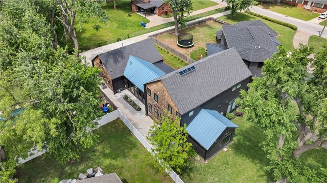 715 8th Street, Bentonville, AR 72712