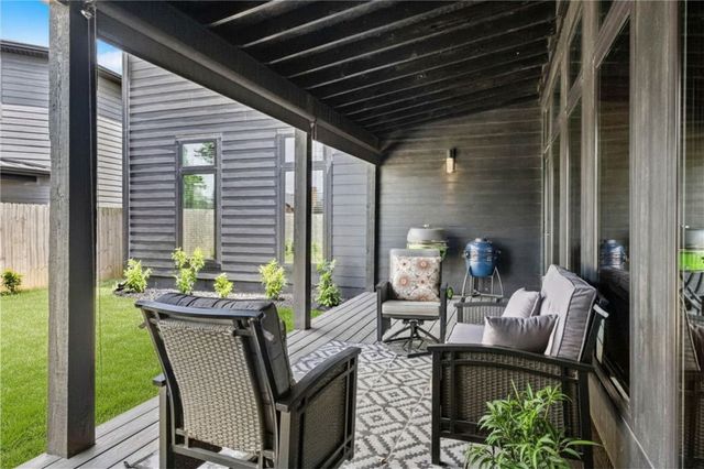 715 8th Street, Bentonville, AR 72712