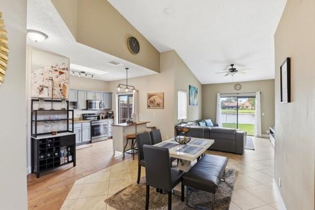 6212 Country Fair Circle, Boynton Beach, FL 33437