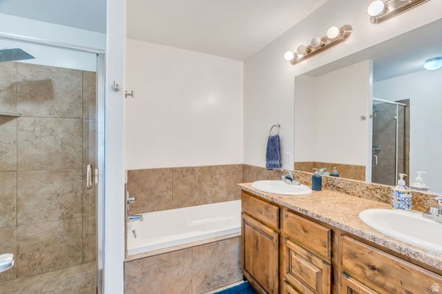 2454 E OX YOKE DR, Eagle Mountain, UT 84005