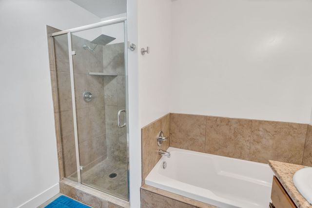 2454 E OX YOKE DR, Eagle Mountain, UT 84005