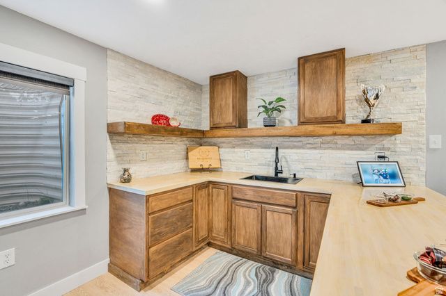 2454 E OX YOKE DR, Eagle Mountain, UT 84005