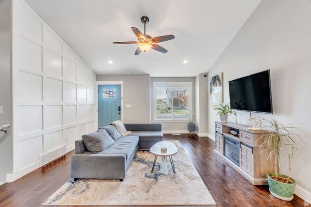 2454 E OX YOKE DR, Eagle Mountain, UT 84005