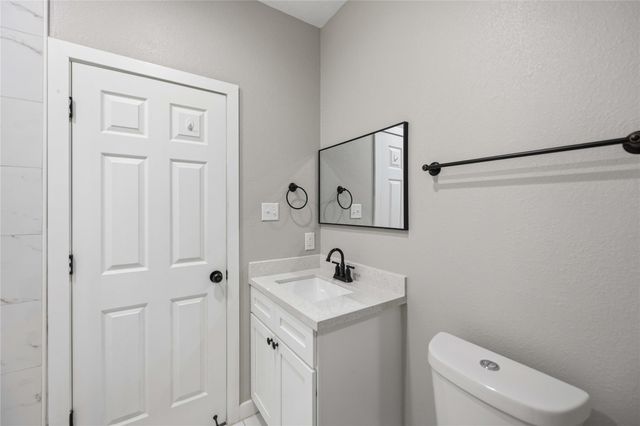 426 New Mexico Street B, Houston, TX 77029
