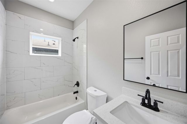 426 New Mexico Street B, Houston, TX 77029