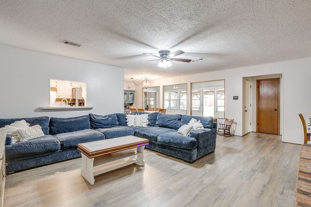1816 Glendale Drive, Sanctuary, TX 76020