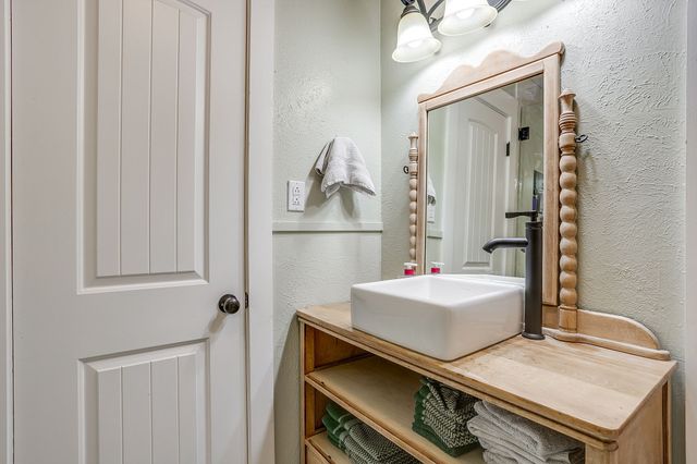 1816 Glendale Drive, Sanctuary, TX 76020