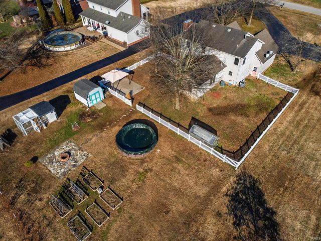 5689 Sharon Road, Newburgh, IN 47630