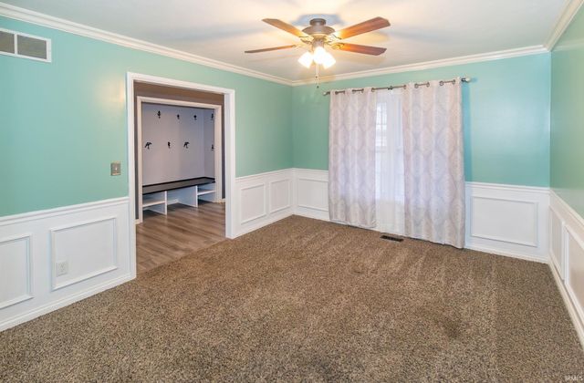 5689 Sharon Road, Newburgh, IN 47630