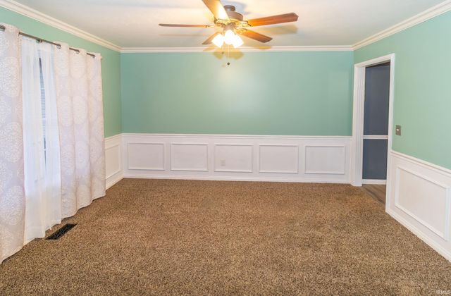 5689 Sharon Road, Newburgh, IN 47630