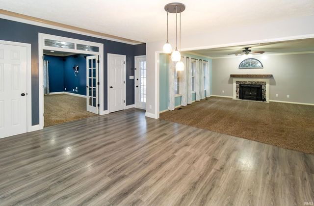 5689 Sharon Road, Newburgh, IN 47630