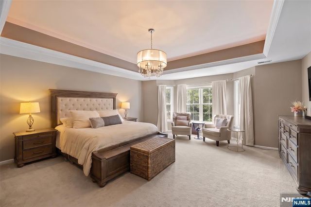 12 Timberline Lane, Oakland, NJ 07436
