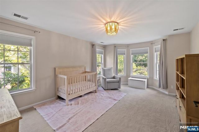12 Timberline Lane, Oakland, NJ 07436