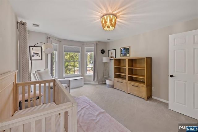 12 Timberline Lane, Oakland, NJ 07436