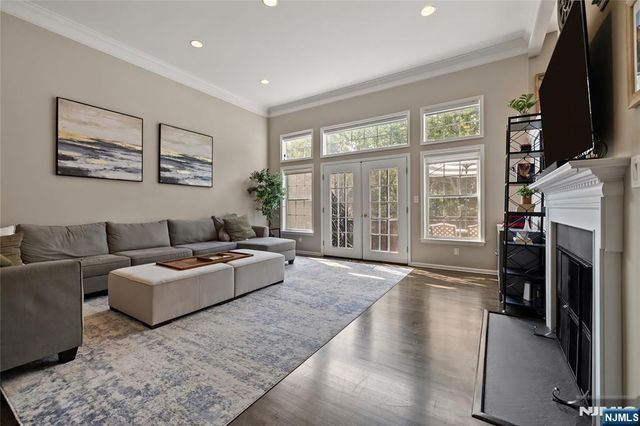 12 Timberline Lane, Oakland, NJ 07436