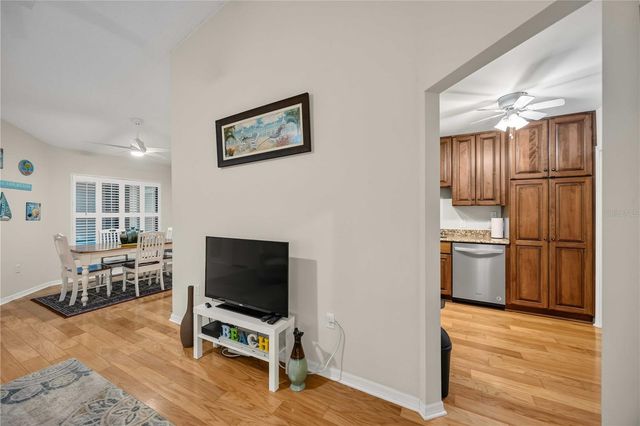 231 SOUTHAMPTON LANE 277, Venice, FL 34293