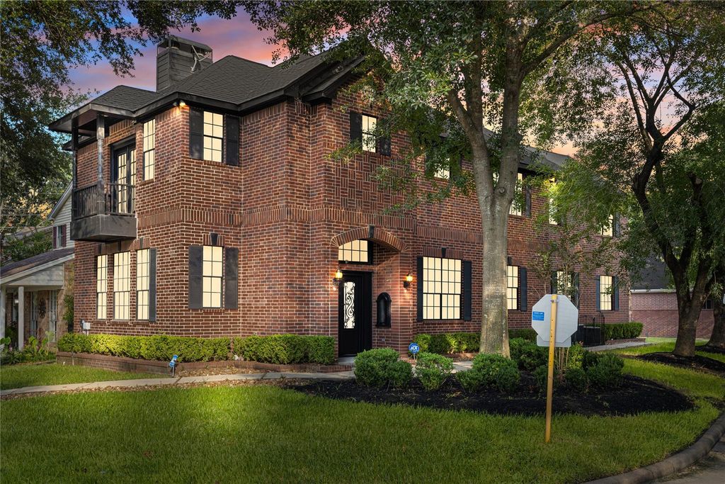 4611 Cashel Castle Drive, Houston, TX 77069