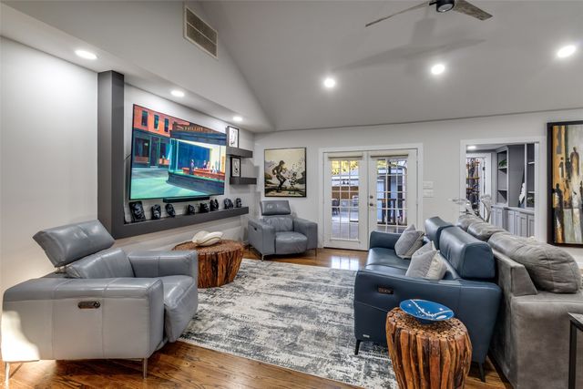 6566 Ridgeview Circle, Dallas, TX 75240