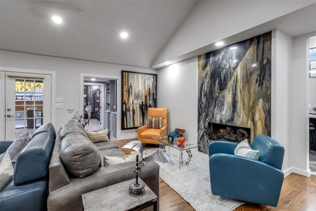 6566 Ridgeview Circle, Dallas, TX 75240