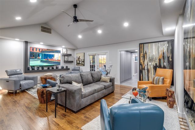 6566 Ridgeview Circle, Dallas, TX 75240