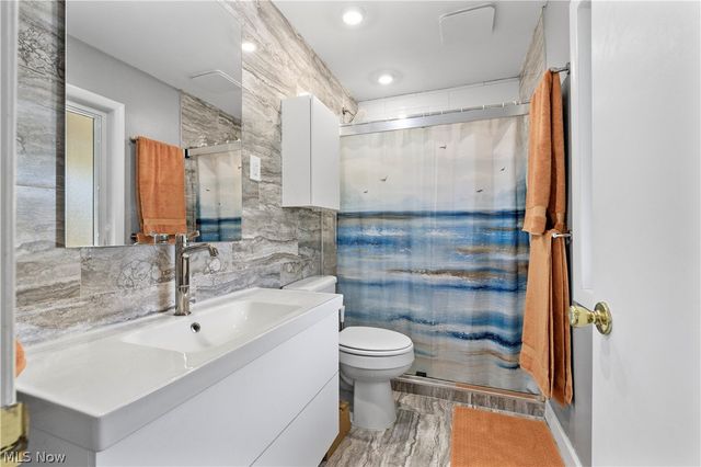30200 Crestview Drive, Bay Village, OH 44140