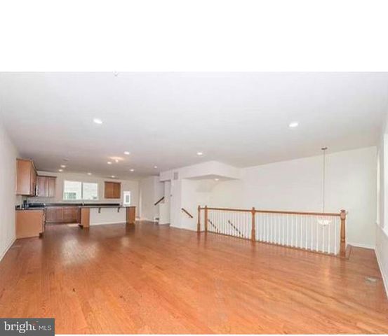 13 BOND ST, North Brunswick, NJ 08902