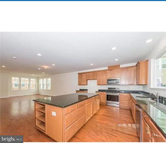 13 BOND ST, North Brunswick, NJ 08902