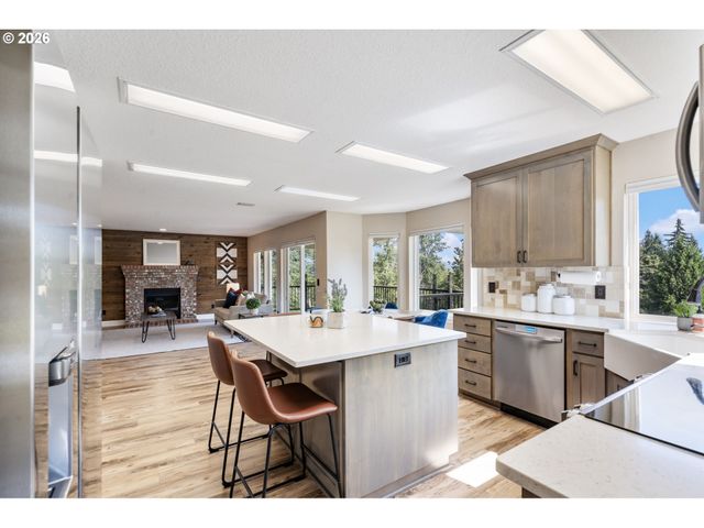 32102 Nw EAGLE CREST Dr, Ridgefield, WA 98642
