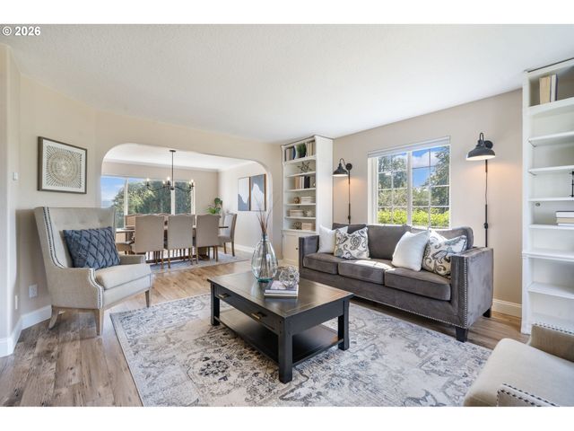 32102 Nw EAGLE CREST Dr, Ridgefield, WA 98642