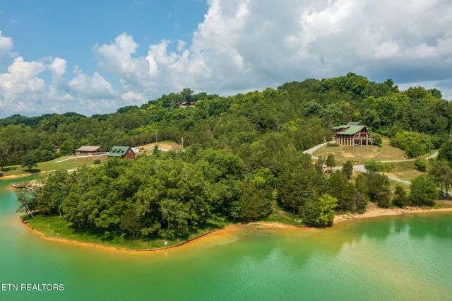 3819 Island View Rd, Sevierville, TN 37876
