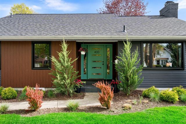 400 Barber Street, Spring Lake, MI 49456