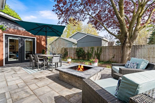 400 Barber Street, Spring Lake, MI 49456