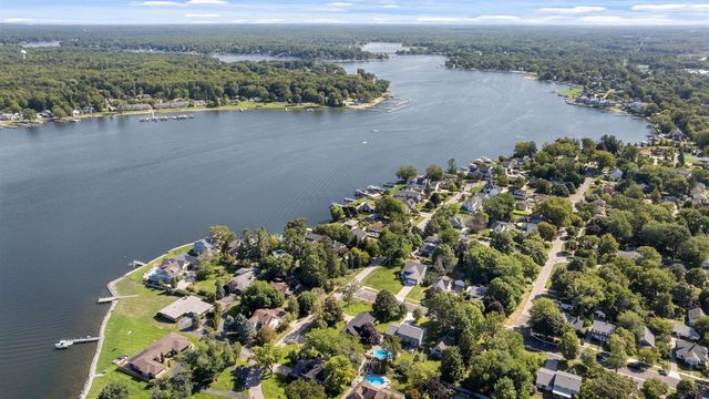 400 Barber Street, Spring Lake, MI 49456