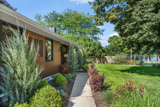400 Barber Street, Spring Lake, MI 49456