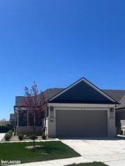 5841 Lakeway Drive, Brighton Twp, MI 48116