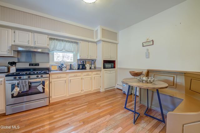 59 New Shaker Road, Colonie, NY 12205