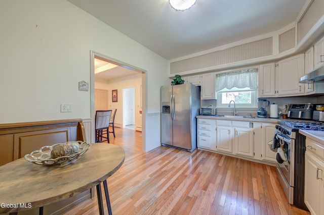 59 New Shaker Road, Colonie, NY 12205