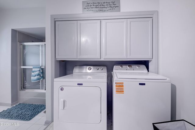 59 New Shaker Road, Colonie, NY 12205