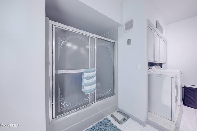 59 New Shaker Road, Colonie, NY 12205