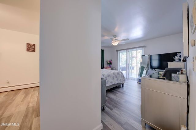 59 New Shaker Road, Colonie, NY 12205