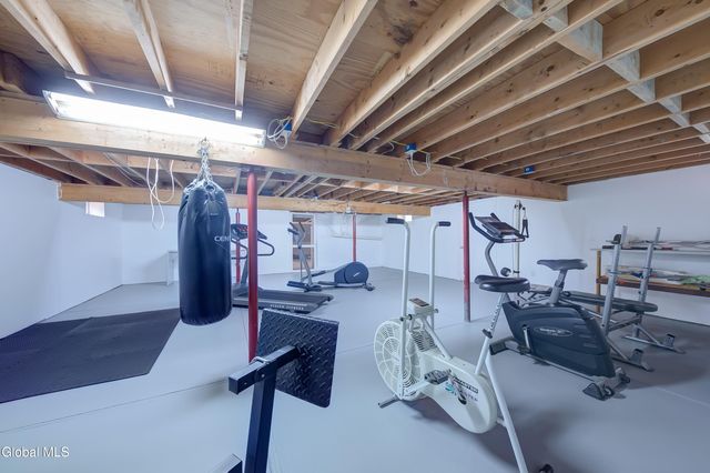 59 New Shaker Road, Colonie, NY 12205