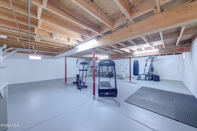 59 New Shaker Road, Colonie, NY 12205