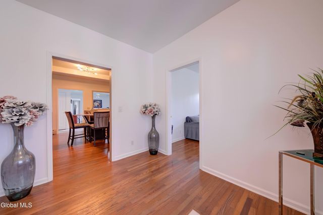 59 New Shaker Road, Colonie, NY 12205