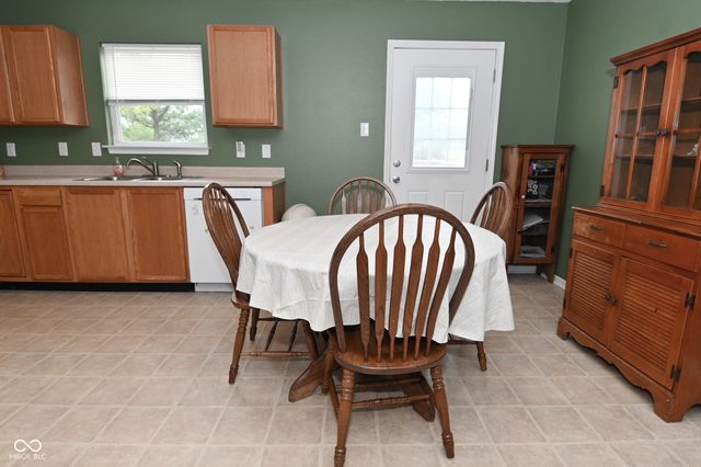 10429 Kensington Way, Indianapolis, IN 46234