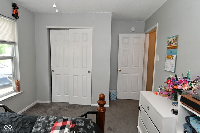 10429 Kensington Way, Indianapolis, IN 46234